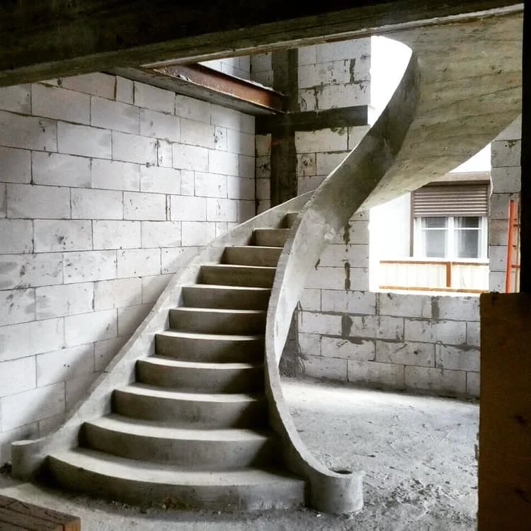 Лестница из бетона фото