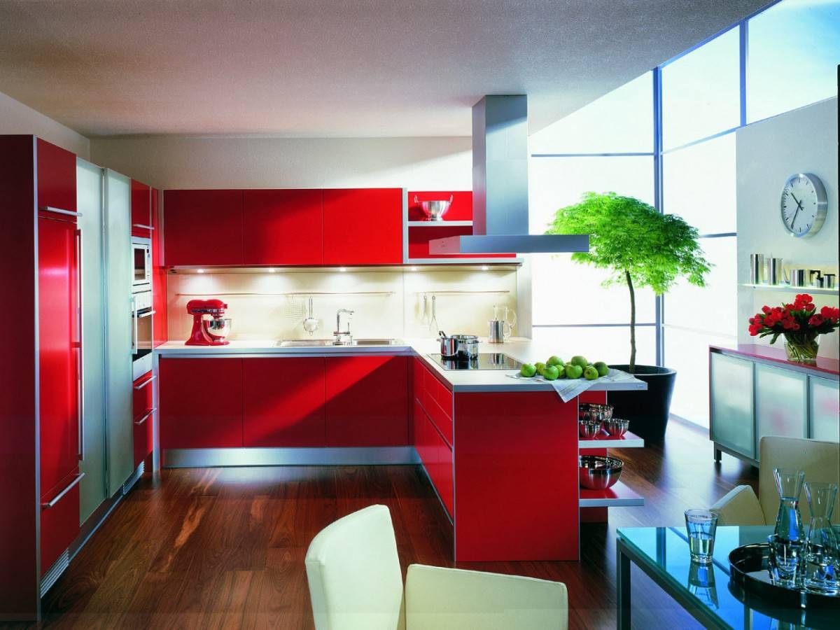 Красная кухня — лучшие сочетания красной кухони в интерьере.