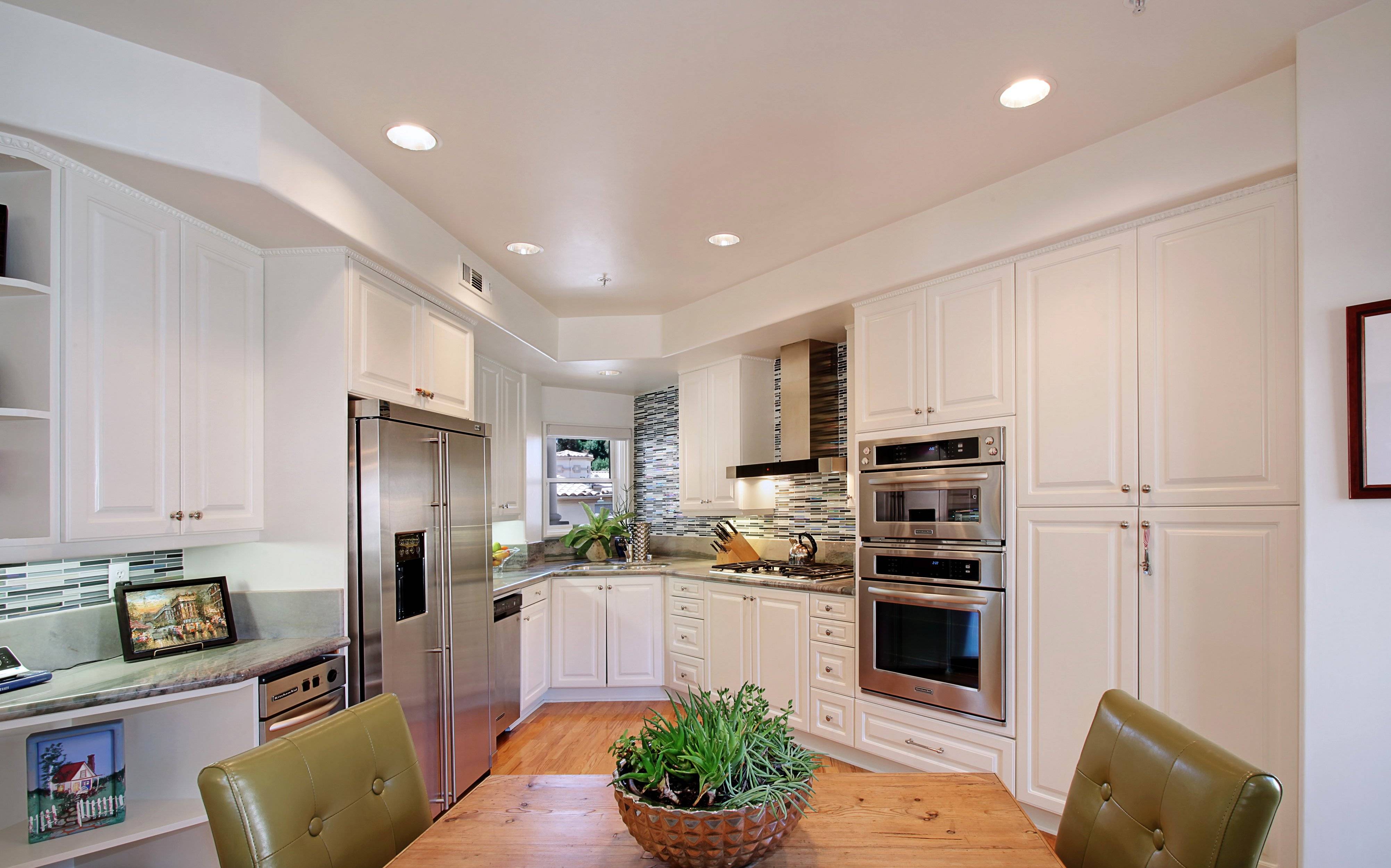 Кухня до потолка: за и против, кухонные ящики и антресоли до потолка