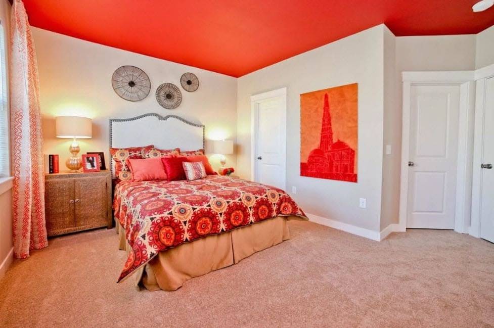 Красная спальня: правила оформления + 65 фото идей 2021-2022 года