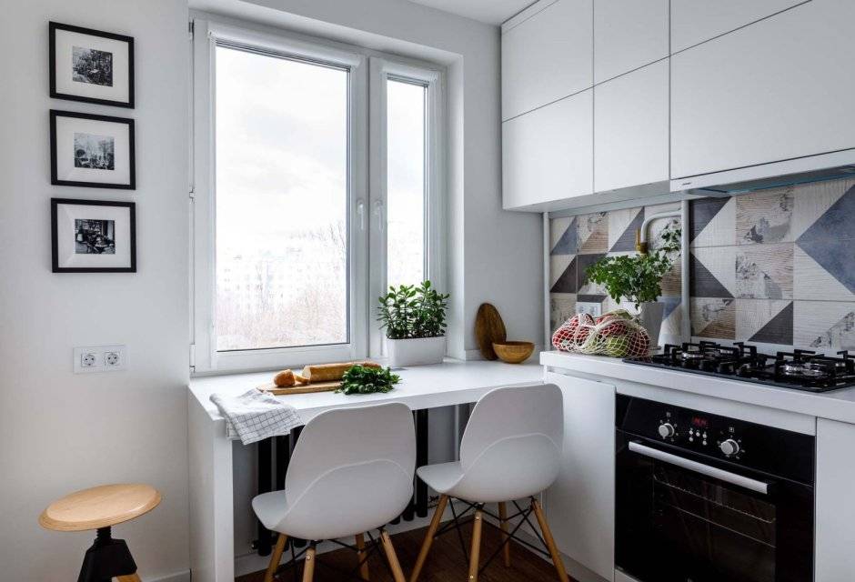 Дизайн кухни площадью 6 кв.м: 60 реальных фото с холодильником, газовой колонкой