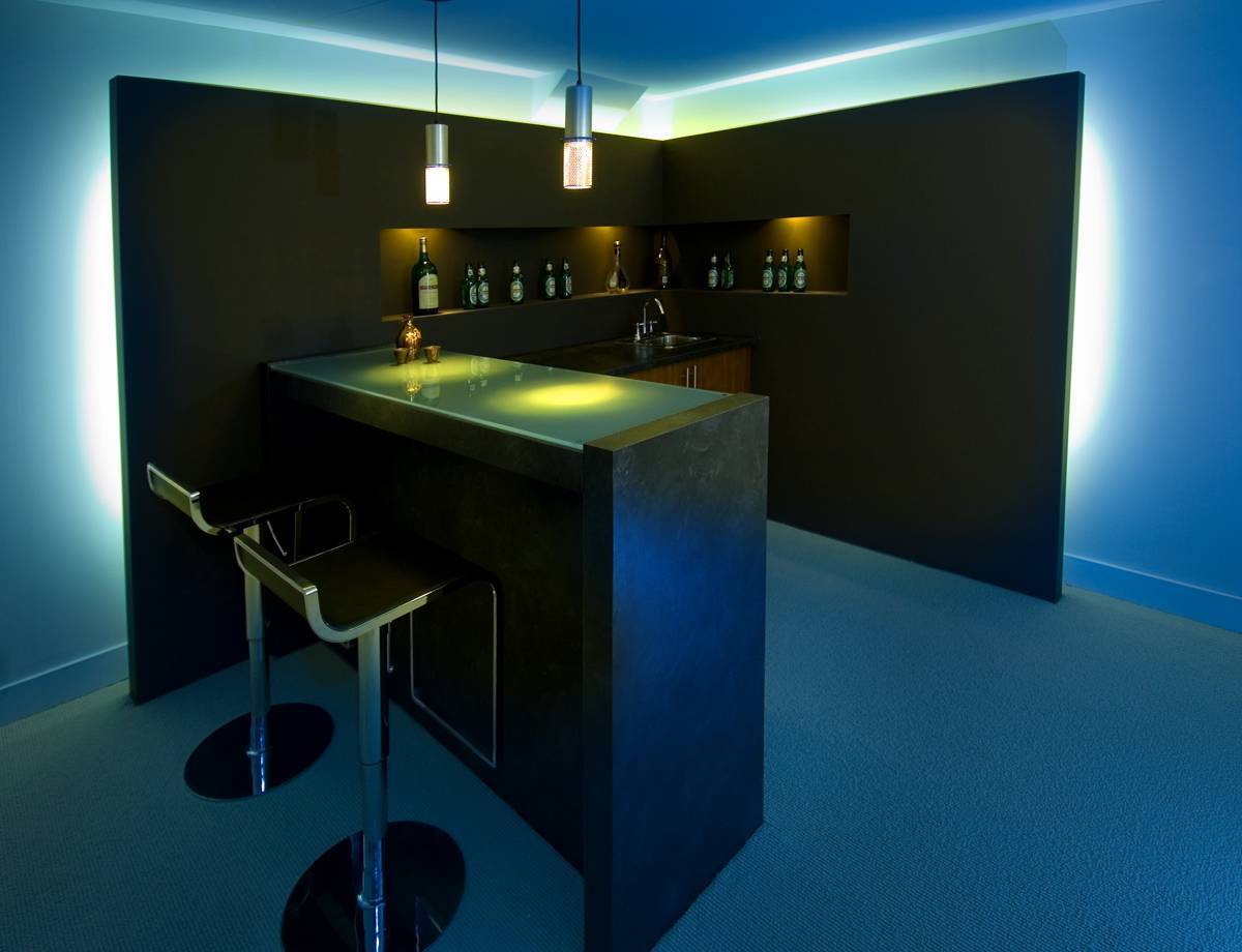 Подсветка для кухни под шкафы: разновидности, критерии выбора и способы монтажа