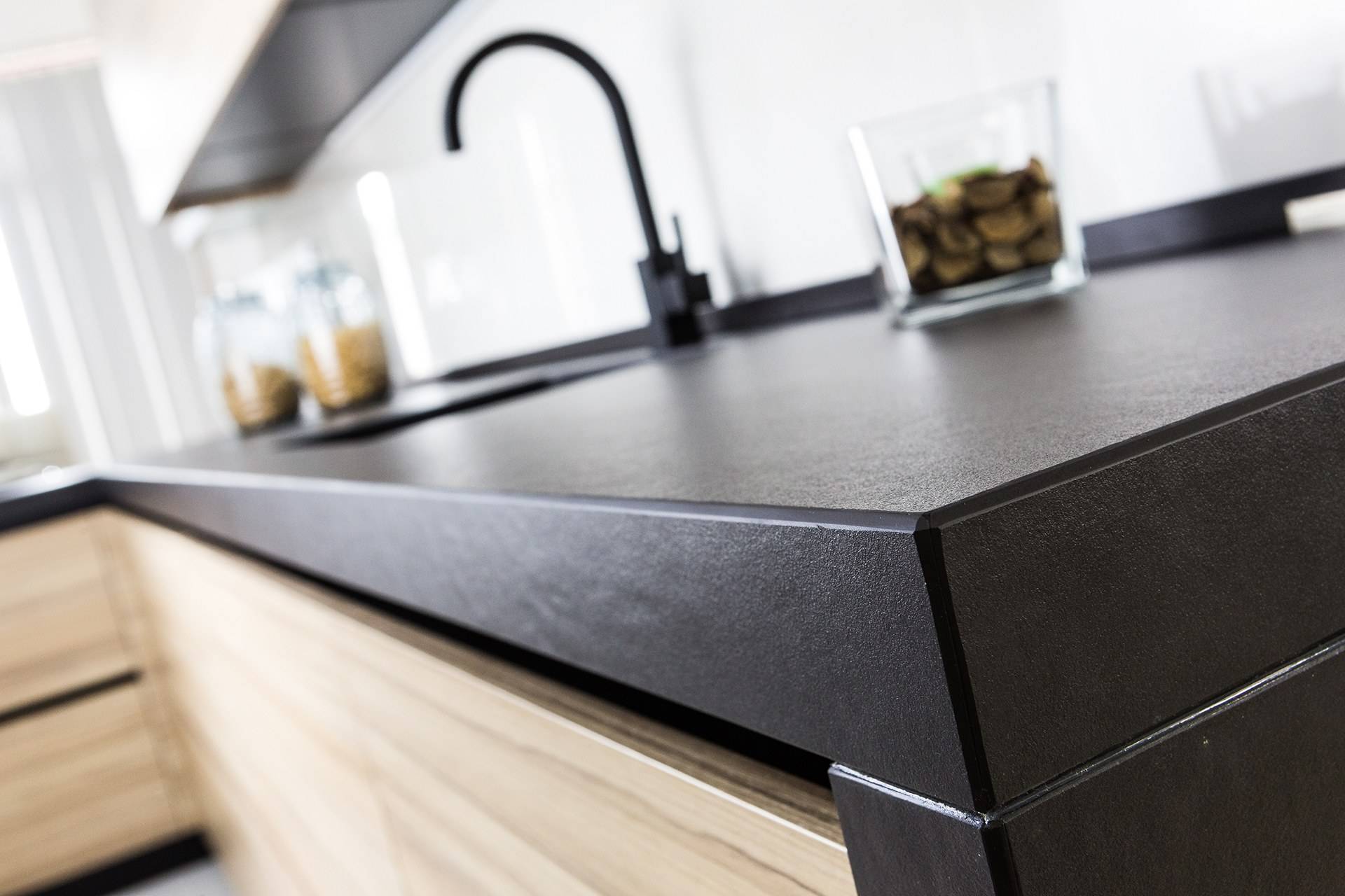 Dekton Sirius