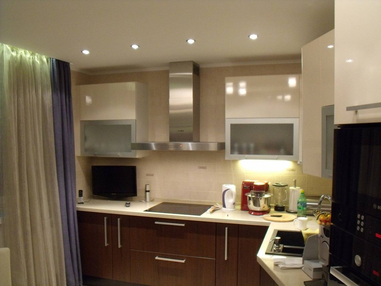 Освещение на кухне с натяжным потолком (200+ фото)