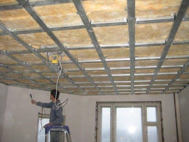 Как обшить потолок гипсокартоном: правильный монтаж