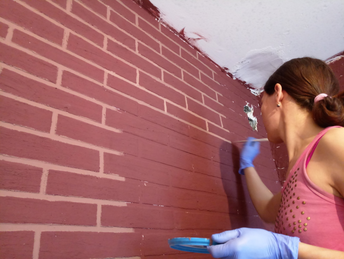 Покраска кирпичной стены: пошаговая инструкция