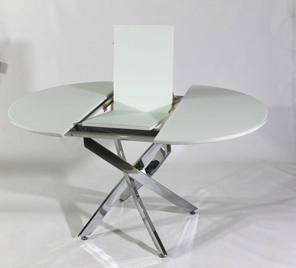 Раздвижной стол из стекла: функциональный и стильный элемент на кухне