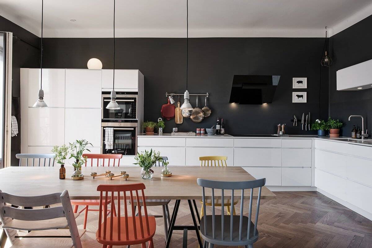 Кухня в скандинавском стиле: дизайн гарнитура, фартука, кухня-гостиная без верхних шкафов, малогабаритная угловая кухня
 - 33 фото
