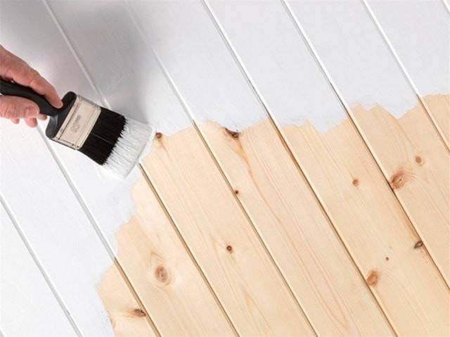 Вагонка: как покрыть лаком, чем правильно покрасить и осветлить стены из древесины внутри дома?