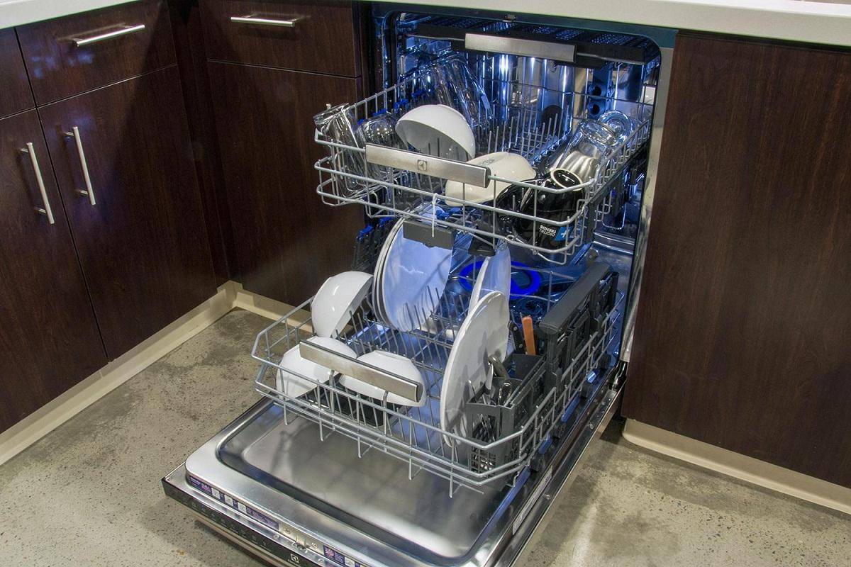 Уход за посудомоечной машиной: 20 «железных» правил и советов