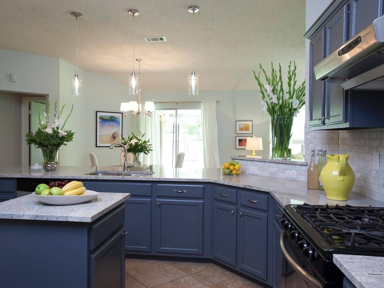 Кухня в сером цвете: дизайн, фото, советы по оформлению и подбору стиля, гарнитура, фартука и штор на серую кухню