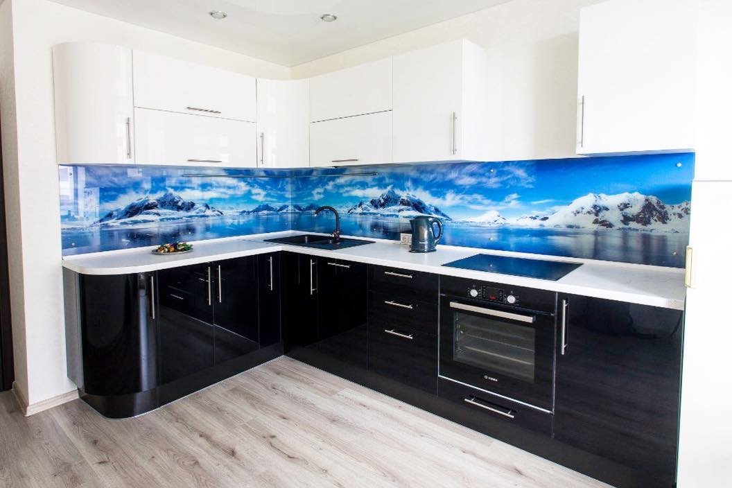 Дизайн кухни 10 кв. метров: 100 фото-идей планировки кухни с диваном или балконом