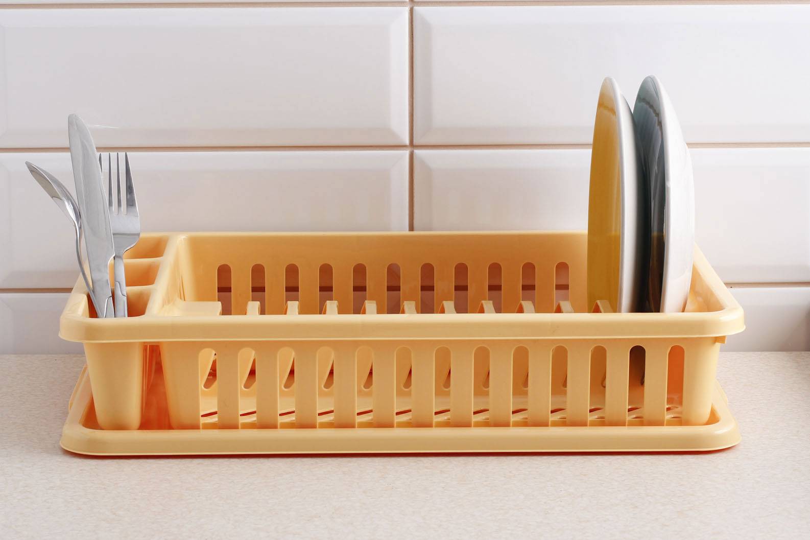 Кухонная сушилка для посуды в шкаф: 115+ (фото) как установить?