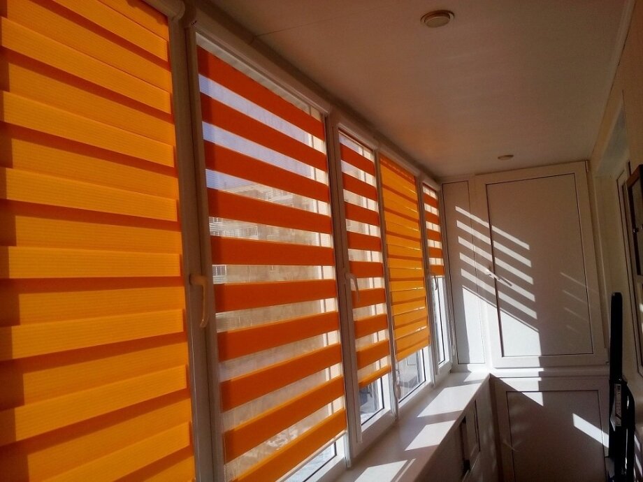Рулонные шторы на балкон или лоджию: виды, материалы, цвет, дизайн, крепление