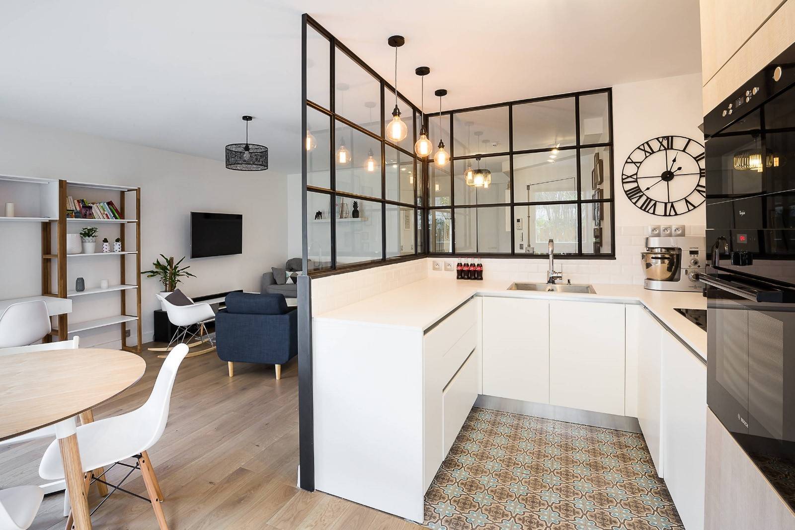 Дизайн кухни-гостинной в частном доме: как оформить интерьер столовой в коттедже, зонирование и совмещенная планировка, кухня и зал вместе
