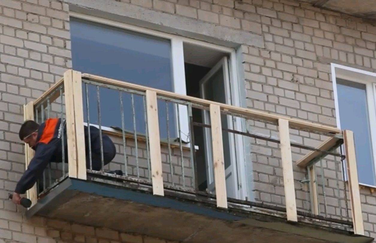 Отделка балкона сайдингом снаружи