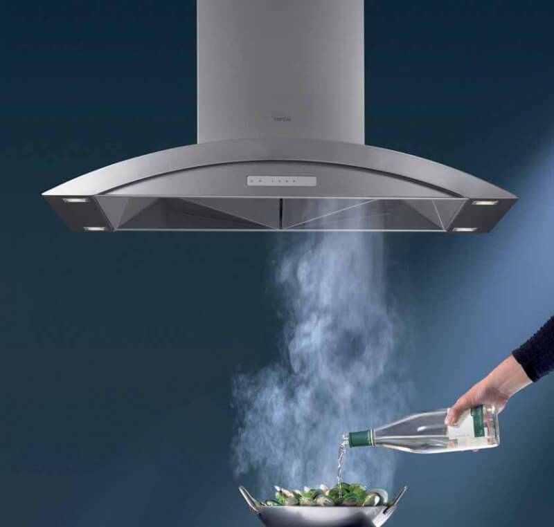Что выбрать: полноценную вытяжку или очиститель воздуха на кухню?