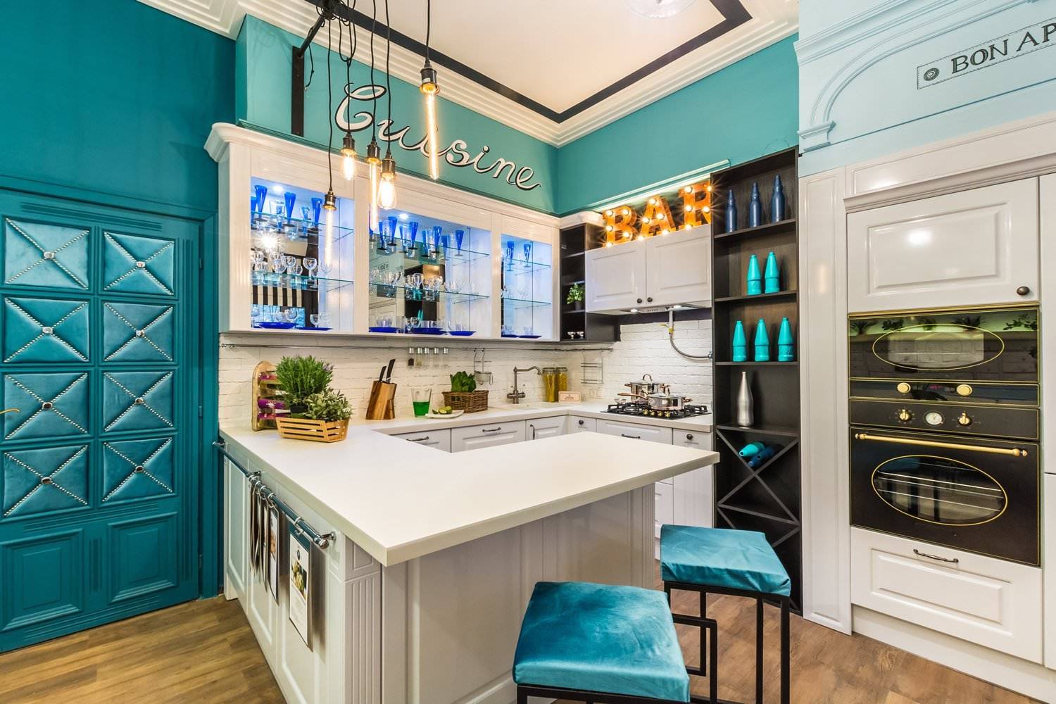 Кухня в стиле кафе и паба: особенности дизайна интерьера кофейни в квартире