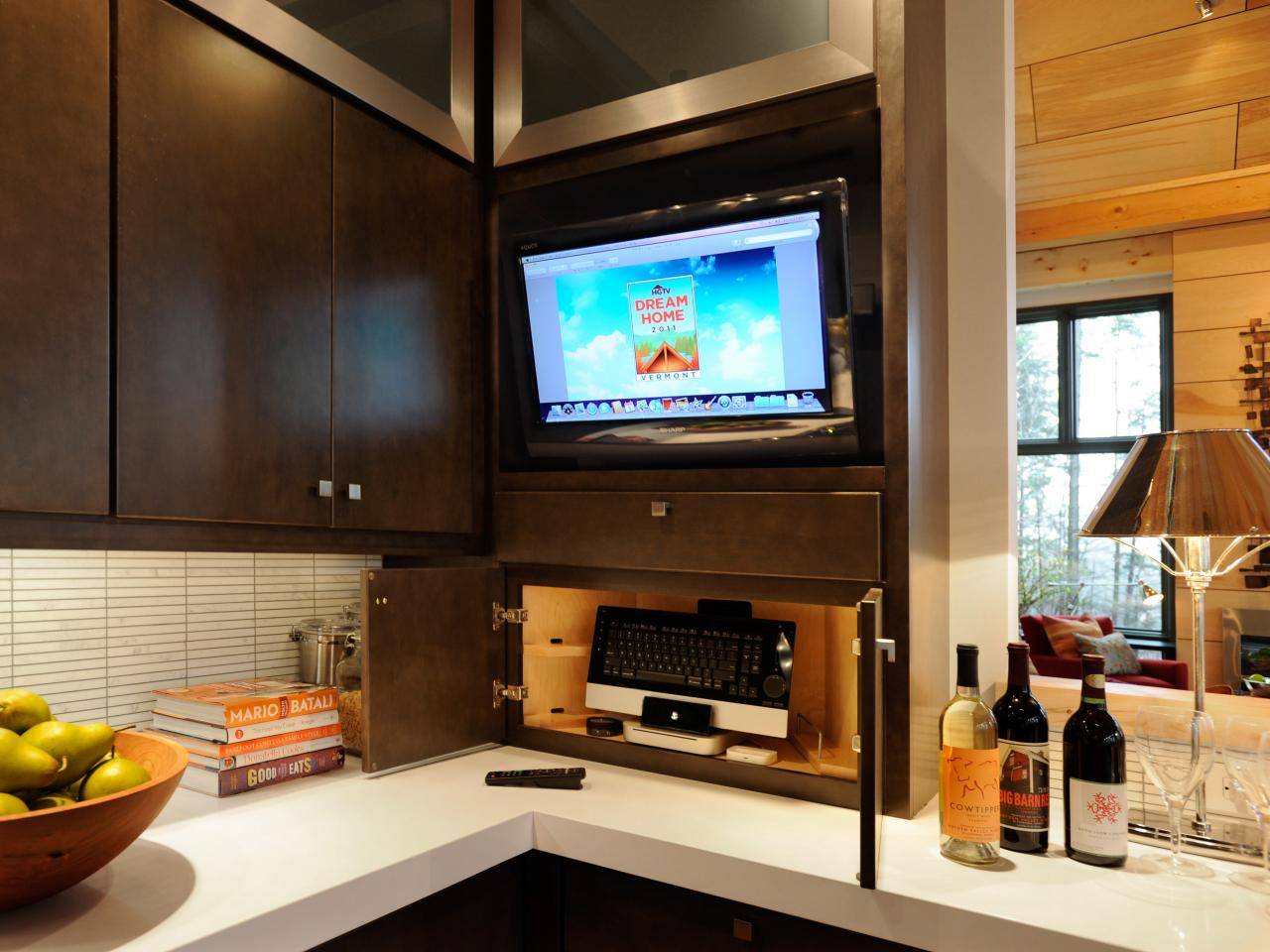 Телевизор на кухне: 135+ (фото) дизайн с маленьким и большим