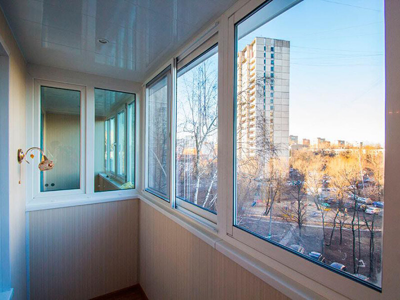Какая балконная рама лучше: алюминиевая пластиковая или деревянная, как правильно выбрать и установить