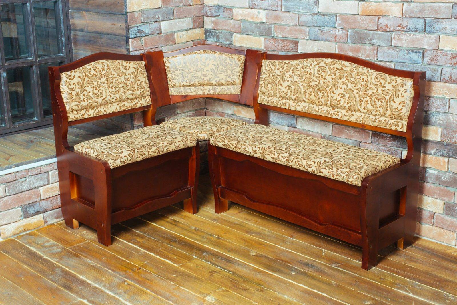 Кухонные деревянные угловые скамьи и диваны со спальным местом