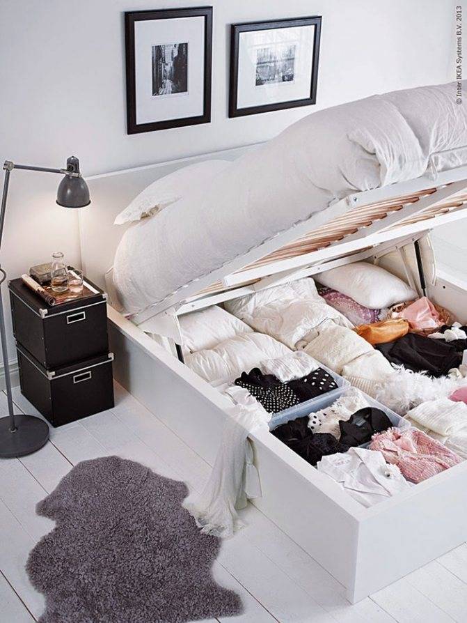 10 способов хранения вещей под кроватью