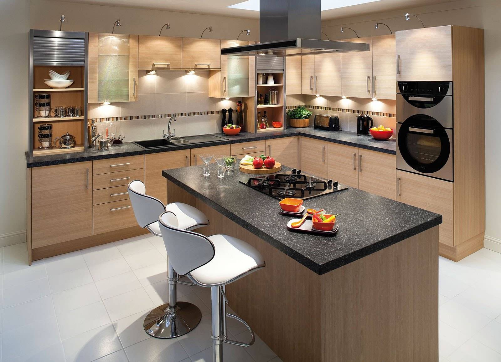 П-образная кухня: 60 фото дизайна интерьера совмещенной с гостиной кухни, планировка с окном и барной стойкой