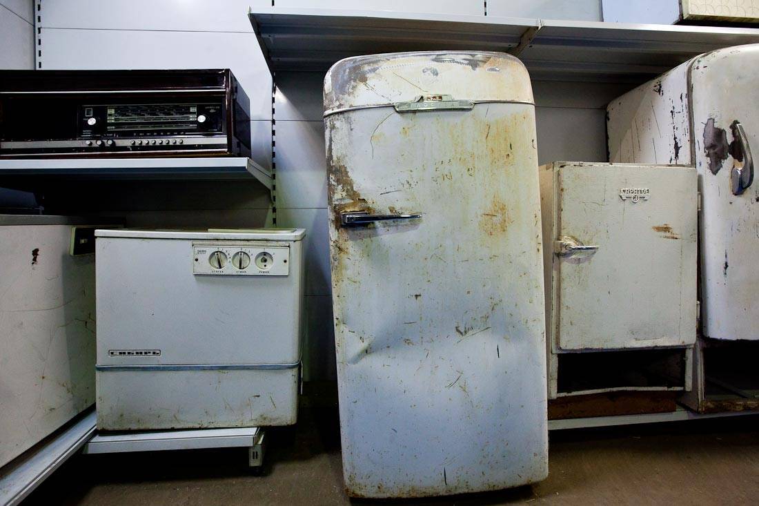 Идея для преображения старого холодильника