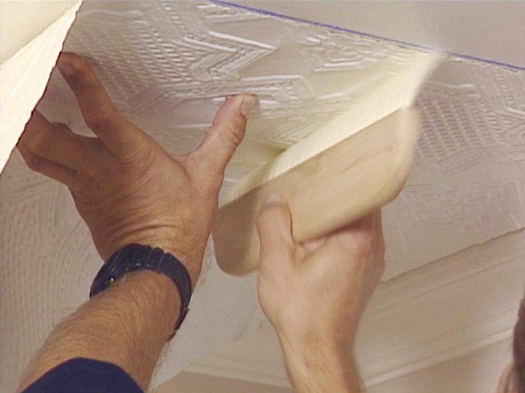 Можно ли клеить потолочную плитку на побелку – правила, инструменты и порядок работ