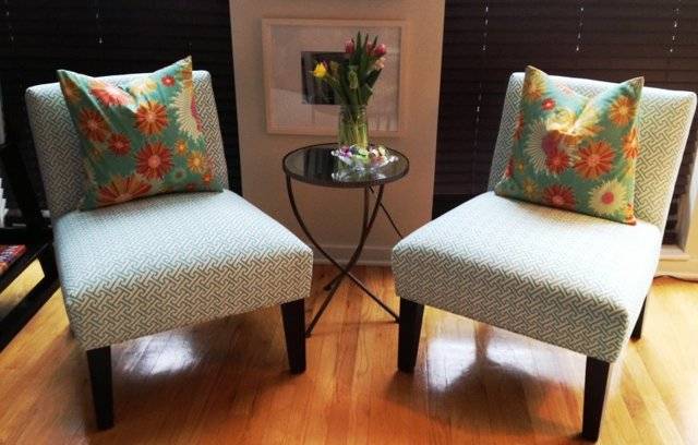 Выбираем стулья для гостиной: 5 стилевых направлений