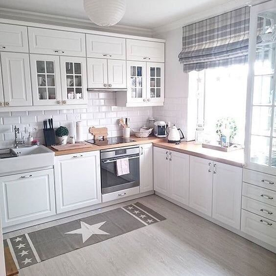 Белая кухня в интерьере (111 фото): современный и стильный дизайн