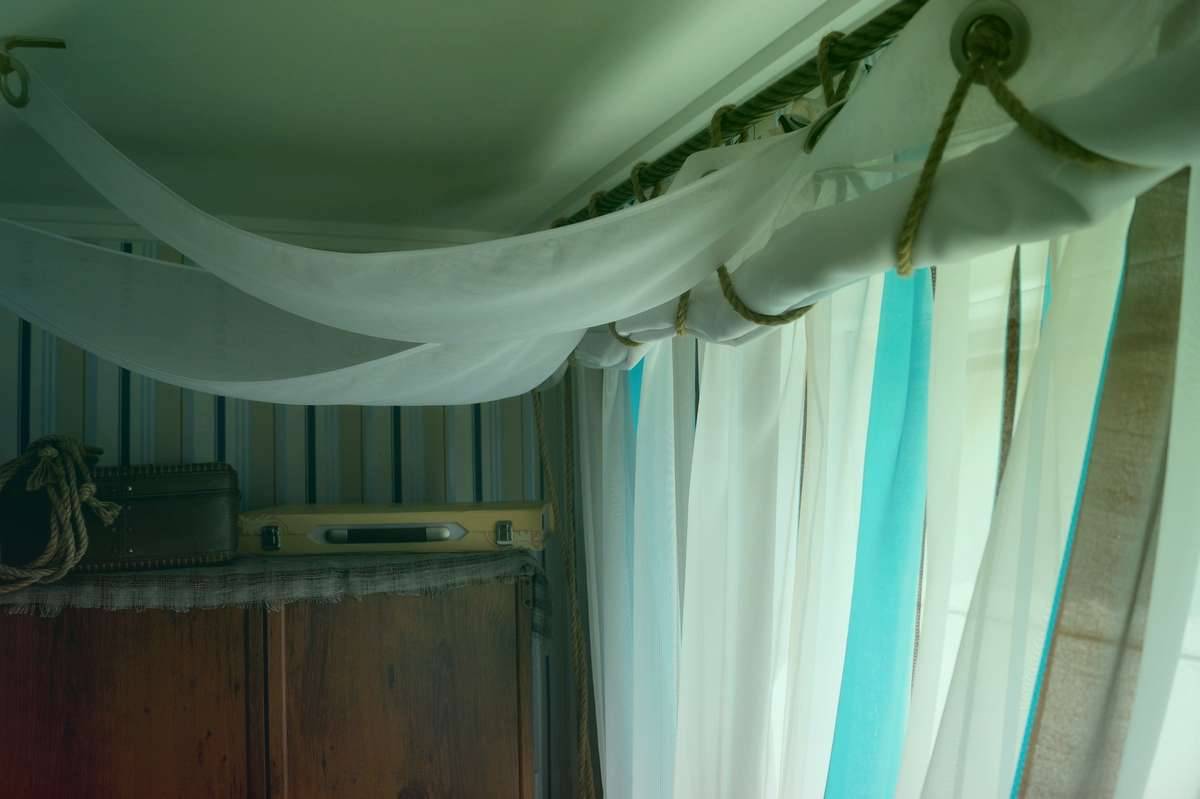 Виды римских штор в детскую комнату: для мальчика и девочки
