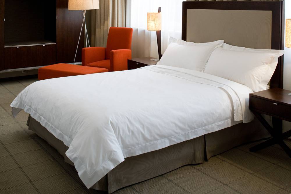 Как заправить кровать как в отеле за 11 шагов