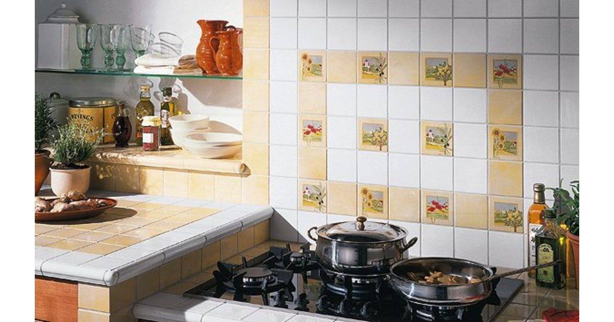 Белый фартук для кухни: плюсы и минусы, материал, в каких стилях может быть использован
