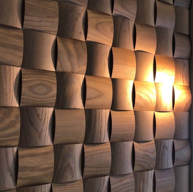 Обшивка стен натуральными стеновыми панелями из дерева