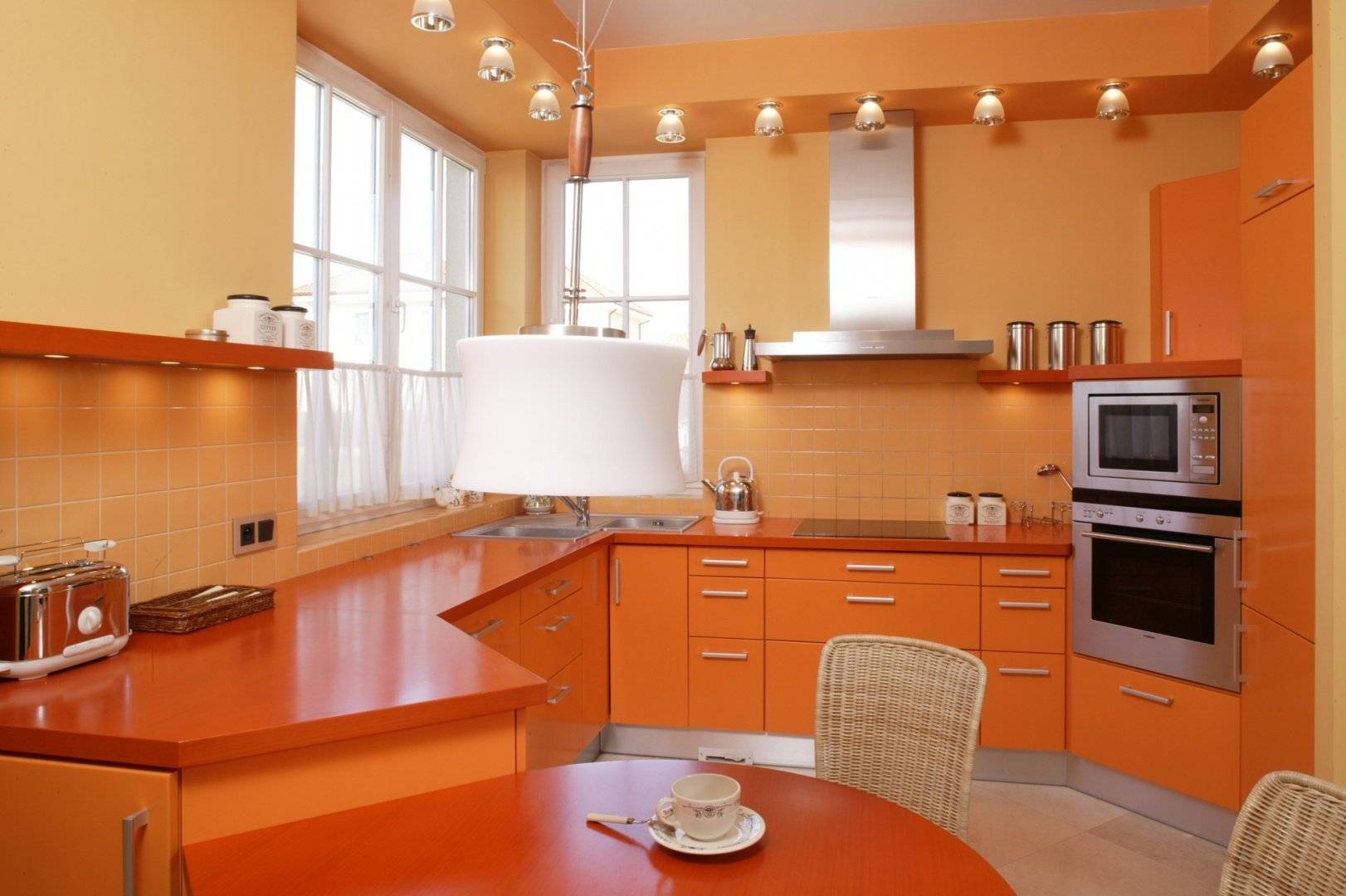 Дизайн кухни оранжевого цвета — апельсиновый стильный интерьер