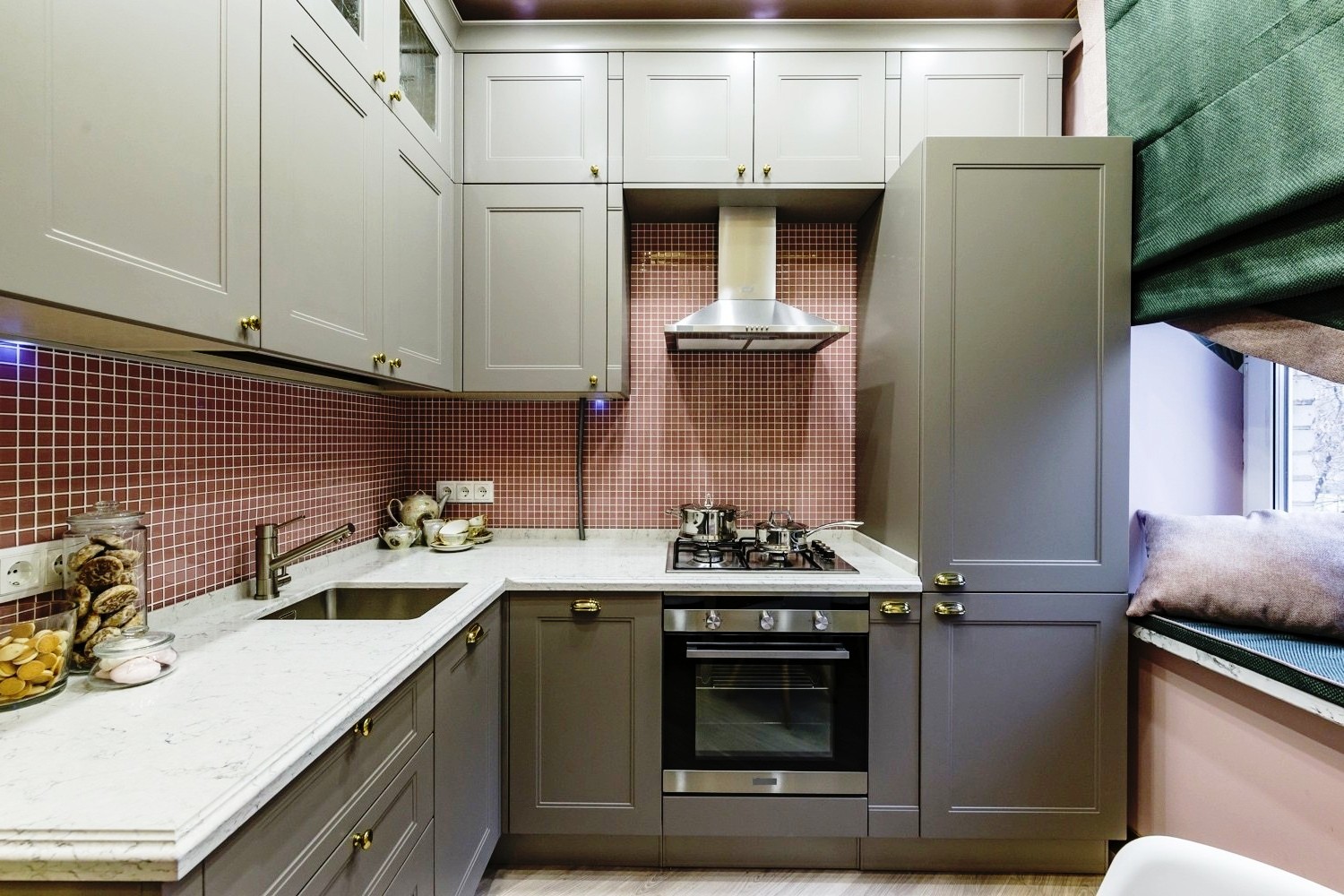 Дизайн кухни 5 кв м – фото интерьеров маленьких 5-метровых кухонь
