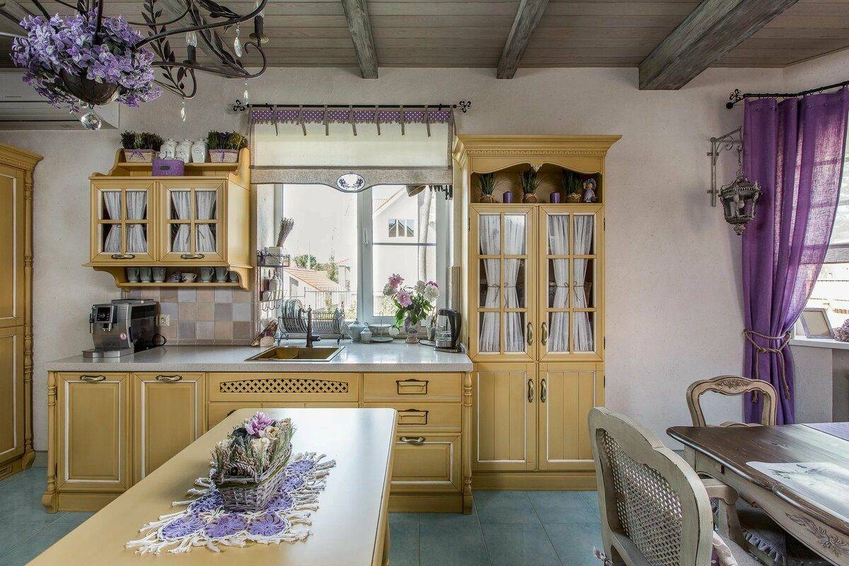 Изысканно и романтично: как оформить интерьер кухни во французском стиле (+90 фото)