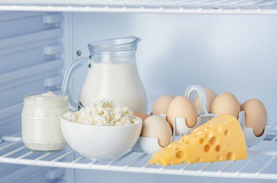Как хранить молоко в домашних условиях, сроки годности натурального продукта, длительность хранения в замороженном виде
