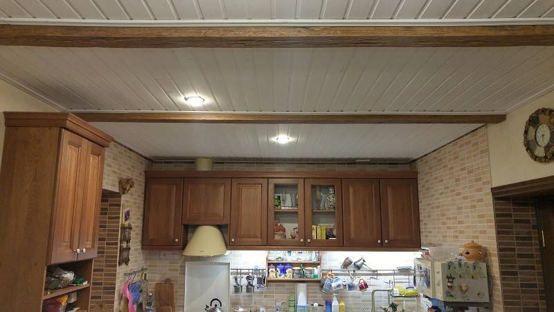 Как сделать ремонт потолка на кухне – выбор варианта отделки своими руками