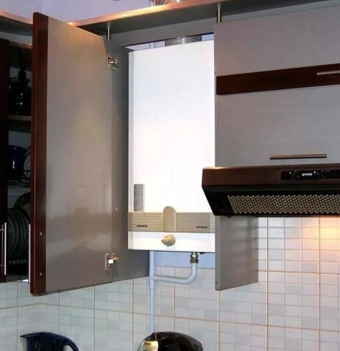 Как спрятать газовый котел на кухне правильно?