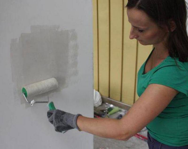 Как грунтовать стены правильно и сколько сохнет грунтовка на самом деле