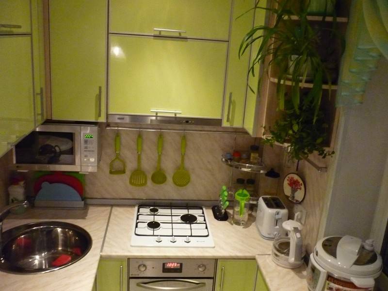 Кухня 4 квадратных метра в хрущевке — варианты дизайна с холодильником